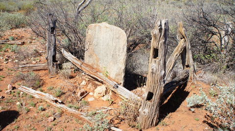 Winnecke Goldfield Cemetery - Kawana Tourism 1