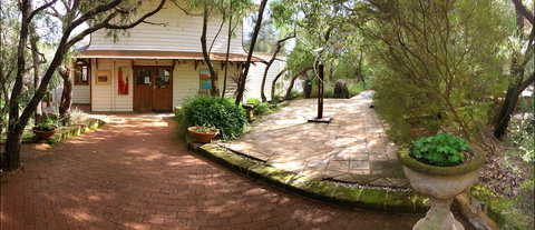 Yallingup Galleries - Kawana Tourism 0