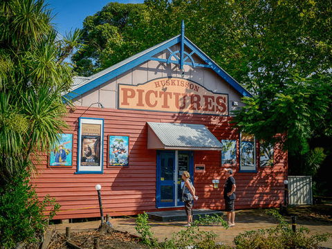 Huskisson - Kawana Tourism 2