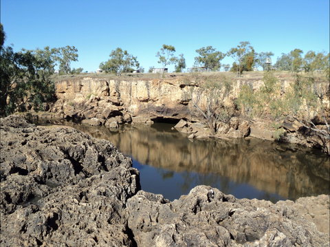 Kooroorinya Falls Nature Reserve - Kawana Tourism 0