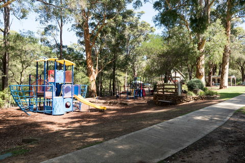 Vasse River And Rotary Park - Kawana Tourism 0