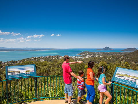 Gan Gan Hill Lookout - Kawana Tourism 0