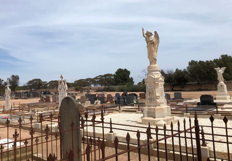 Kadina Cemetery - Kawana Tourism 1