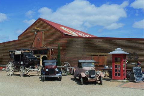 Oaklands Barn - Kawana Tourism 0