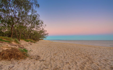 Red Beach - Kawana Tourism 2