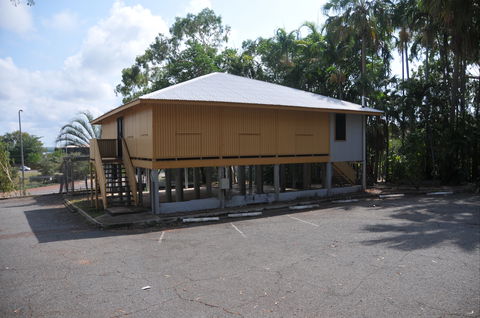 Roadmaster's House - Kawana Tourism 1