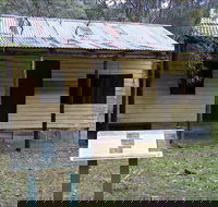Scutts Hut - Kawana Tourism