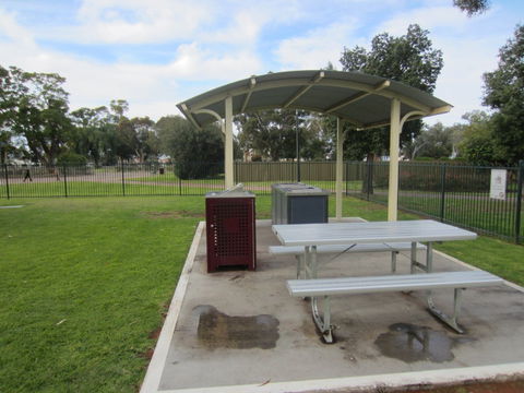 Sturt Park Reserve And Titanic Memorial - Kawana Tourism 0