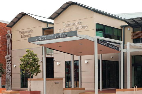 Tamworth Regional Gallery - Kawana Tourism 0