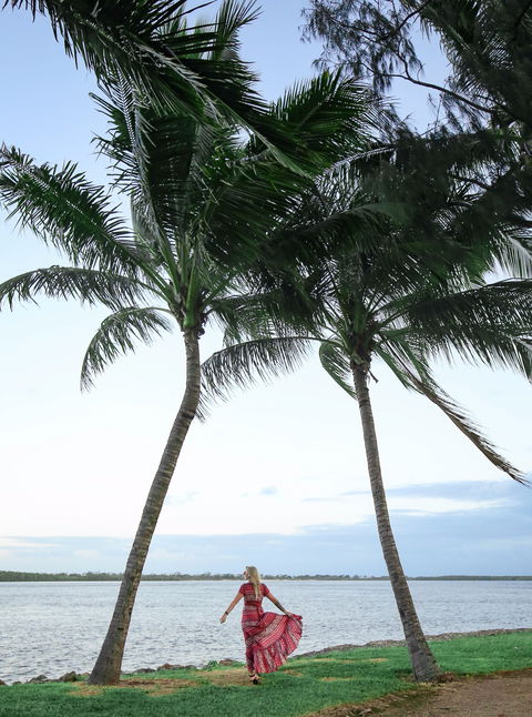 Taylors Beach - Kawana Tourism 0