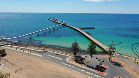 Wallaroo Jetty - Kawana Tourism 0