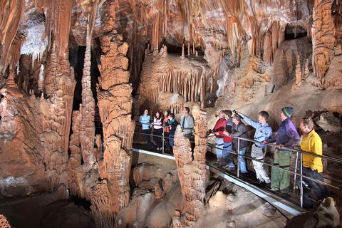 Jenolan Caves: Orient Cave Tour - Kawana Tourism 1