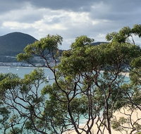 Newcastle Airport to the Tomaree Peninsula. - Kawana Tourism