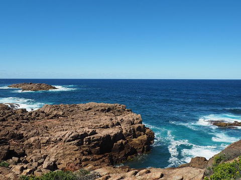 Boulder Bay Half Day Guided Walk - Kawana Tourism 7