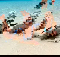 Full-Day Whitsunday Tour Whitehaven Beach and Hill Inlet with BBQ - Kawana Tourism