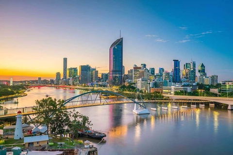Arrival Private Transfers: Brisbane Airport BNE To Brisbane In Business Car - Kawana Tourism 6