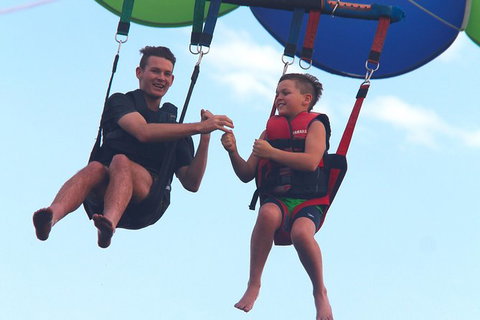 Parasail / Flyboard Package For 2 - Kawana Tourism 5