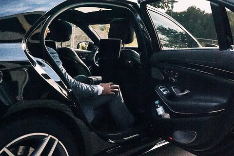 Arrival Private Transfers: Adelaide Airport ADL To Adelaide In Business Car - Kawana Tourism 4