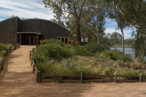 Tahbilk Winery Lunch And Wine Tasting Experience With Local Wine Ambassador - Kawana Tourism 6