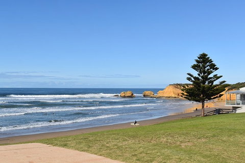 Great Ocean Road Tour Plus Koalas, Forest Walk And Morning Tea. - Kawana Tourism 3