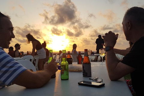 Salty Plum Social - Small Bar Walking Tour - Cable Beach Broome - Kawana Tourism 7