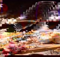 Full-Day Gourmet Wine Tour with Pick Up and Lunch - Kawana Tourism