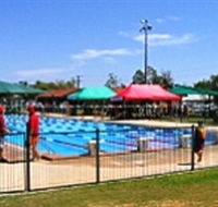 Charleville Swimming Pool - Kawana Tourism