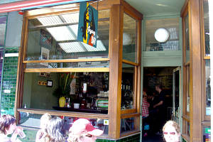 Gypsy Bar - Kawana Tourism 0