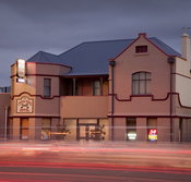 Cross Keys Hotel - Kawana Tourism