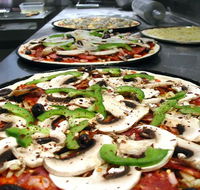 Zino Restaurant Pizzeria - Kawana Tourism