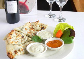Raj's Palace Indian Restaurant - Kawana Tourism 0