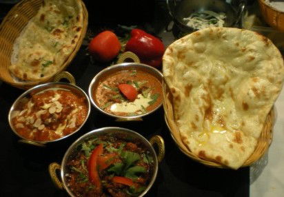Tandoor & Curry Hut Indian Restaurant - Kawana Tourism 0