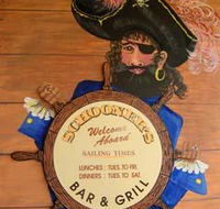 Schooners Bar  Grill - Kawana Tourism