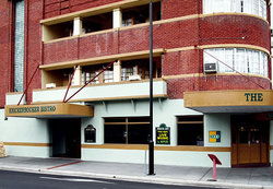 Knickerbocker Hotel - Kawana Tourism 1