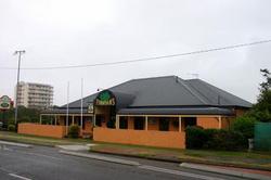 Finnian's Irish Tavern - Kawana Tourism 1
