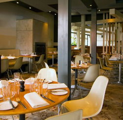 Albert Park Hotel - Kawana Tourism 3