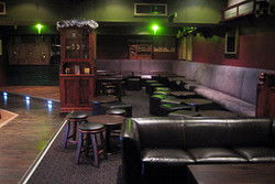 Dolly O'Reilly's - Kawana Tourism 3