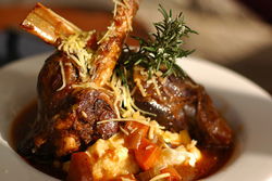 Schooners Bar & Grill - Kawana Tourism 3
