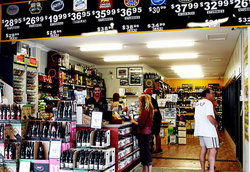 Knickerbocker Hotel - Kawana Tourism 3