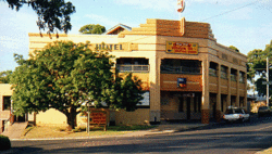 Royal Hotel Drouin - Kawana Tourism