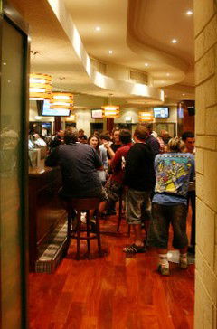 The Whale & Ale - Kawana Tourism 0