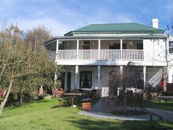 Robin Hood Hotel - Kawana Tourism 2
