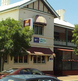 Northam Tavern - Kawana Tourism 0