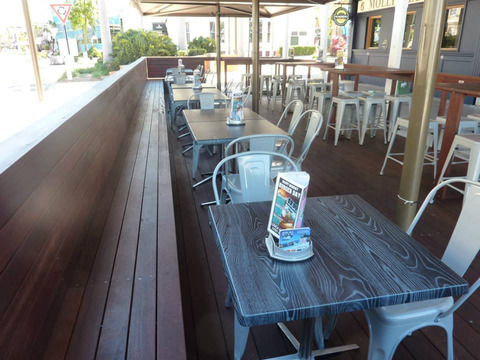 Molly Malones Irish Pub - Kawana Tourism 2