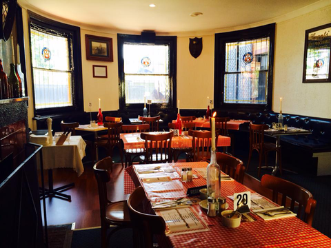 Queens Arms Hotel - Kawana Tourism 2