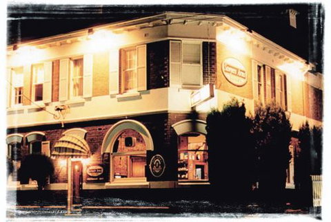 Sawyers Arms Tavern - Kawana Tourism 0