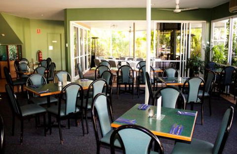 KBR’s Licensed Restaurant - Kawana Tourism 1