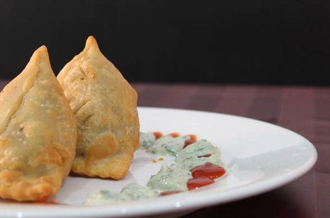 Aromas Of India Restaurant - Kawana Tourism 4