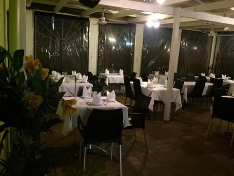 Aromas Of India Restaurant - Kawana Tourism 5