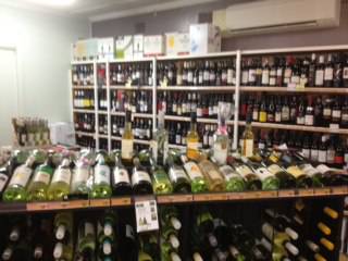 Islington Liquor - Kawana Tourism 0